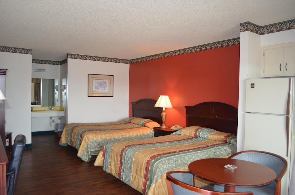 Granbury Inn And Suites Chambre photo